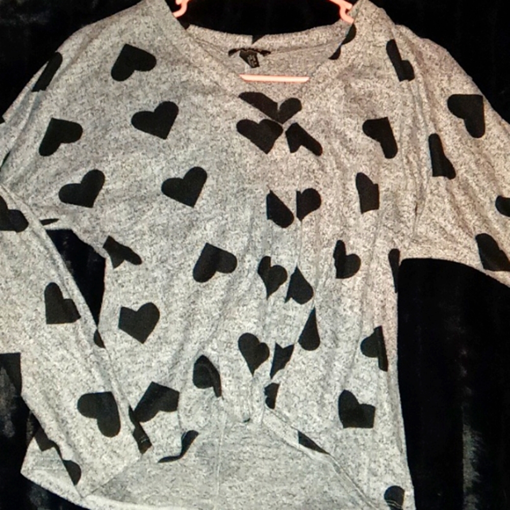 A. Byer XS Grey black heart long sleeve skrunched bottom top